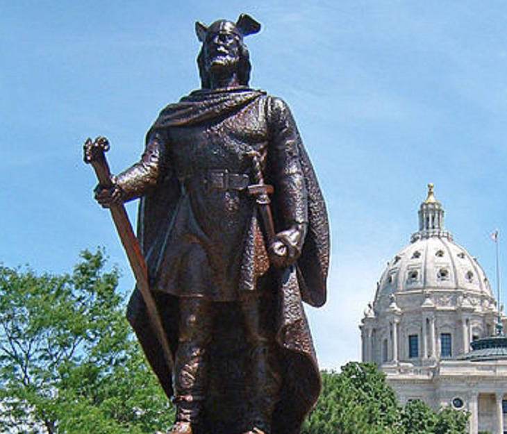 https://www.thefamouspeople.com/profiles/images/leif-erikson-1.jpg